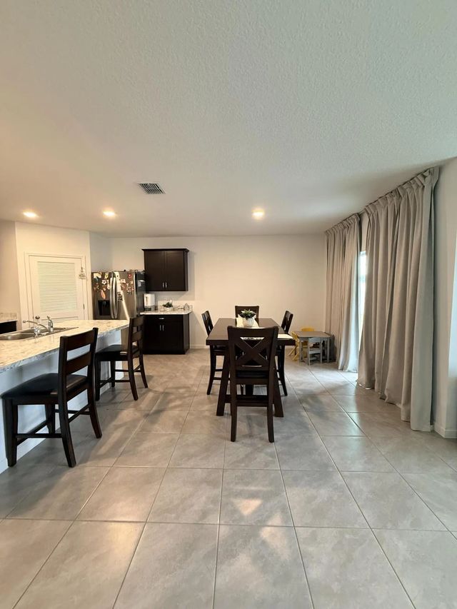5 of 16 - 1982 Sw Guernsey Street, Port St. Lucie, FL