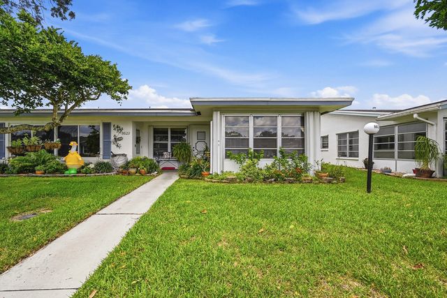 8621 Nw 10th Street, Plantation