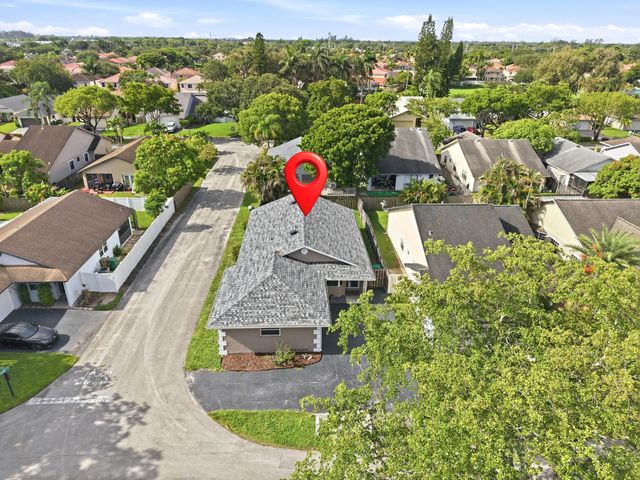 2 of 27 - 8300 Sw 41st Street, Davie, FL