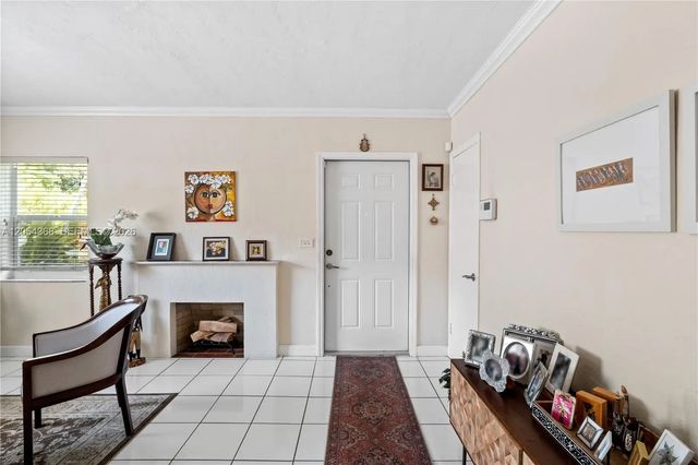 4 of 37 - 3640 Sw 16th Street, Miami, FL