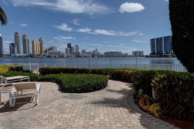 4 of 18 - 3600 Mystic Pointe Drive #613, Aventura, FL