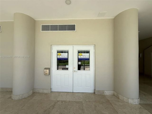 3 of 9 - 5005 Collins Avenue #c2, Miami Beach, FL