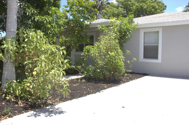 3 of 21 - 1724 Nw 152nd Terrace, Miami Gardens, FL