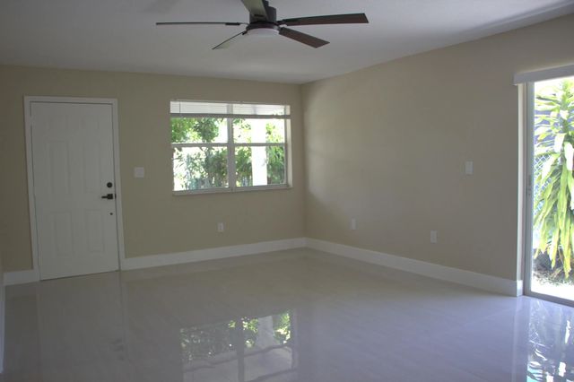 5 of 21 - 1724 Nw 152nd Terrace, Miami Gardens, FL