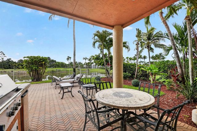 5 of 150 - 2279 Ridgewood Circle, Royal Palm Beach, FL