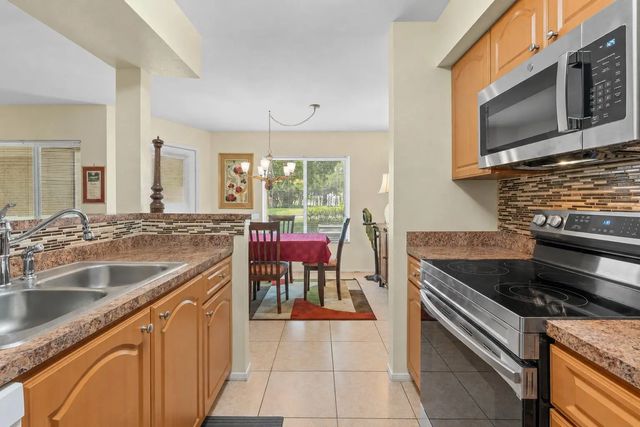 4 of 30 - 2361 Nw 33rd Street #603, Oakland Park, FL