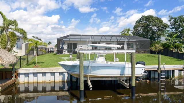 2 of 47 - 314 Ne Surfside Avenue, Port St. Lucie, FL