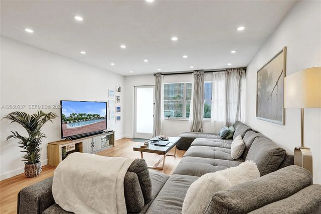 401 Golden Isles Drive #302, Hallandale Beach