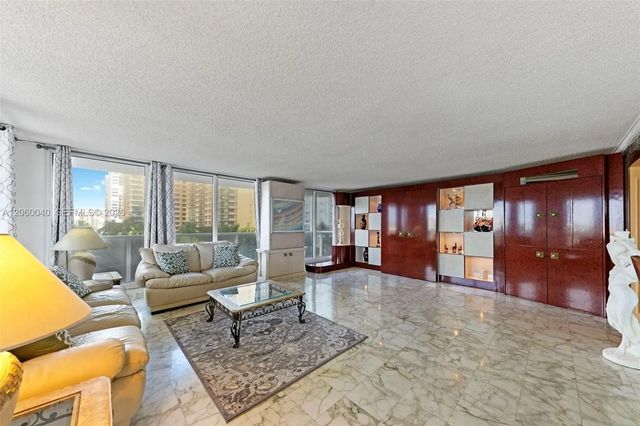 4 of 35 - 2751 S Ocean Drive #501n, Hollywood, FL