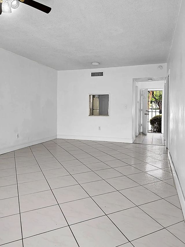 4 of 12 - 2820 Ne 201st Terrace #f106, Aventura, FL