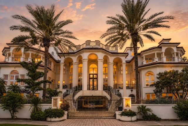 2 of 106 - 709 Idlewyld  Drive, Fort Lauderdale, FL