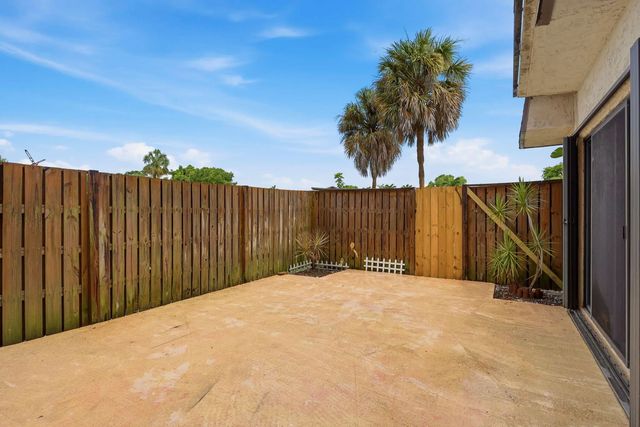 3 of 31 - 2625 Se 5th Circle, Boynton Beach, FL