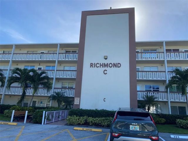2 of 30 - 327 Richmond C #327, Deerfield Beach, FL