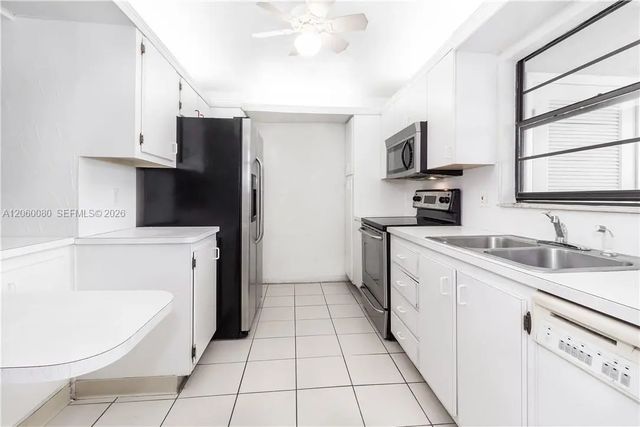 4 of 15 - 3992 N Pine Island Road #2a, Sunrise, FL