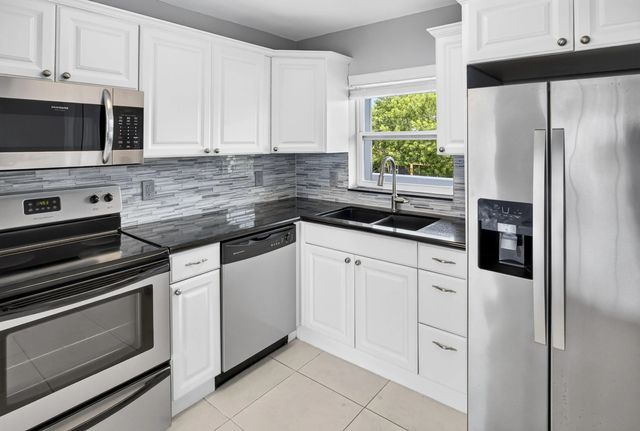 3 of 31 - 231 E Lantana Road #204, Lantana, FL