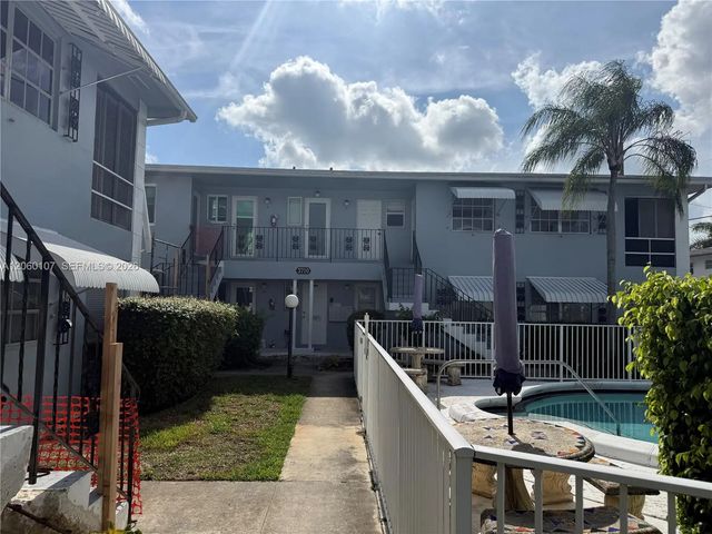 3 of 11 - 3720 Harrison Street #1, Hollywood, FL