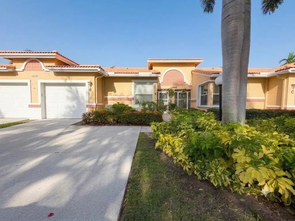 12598 Crystal Pointe Drive #b, Boynton Beach