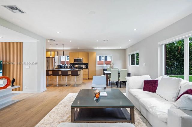 5 of 34 - 10658 Ne 11th Avenue, Miami Shores, FL