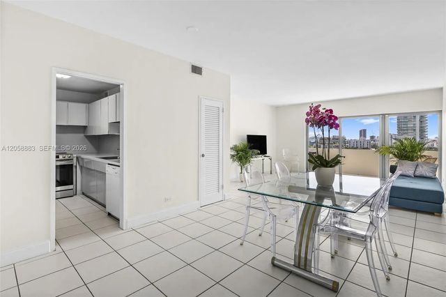3 of 12 - 3 Island Avenue #09l, Miami Beach, FL