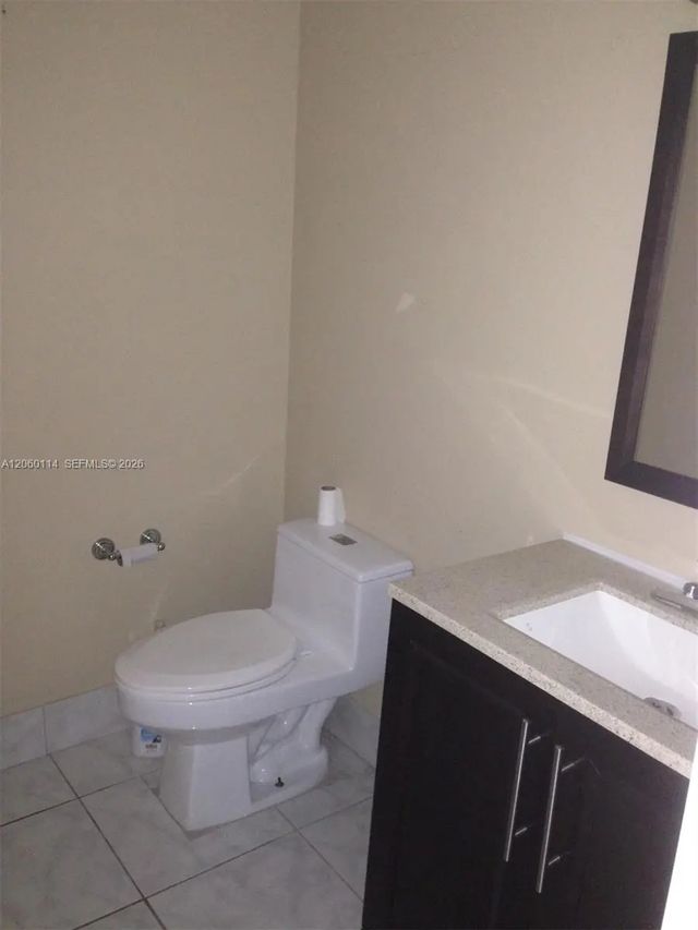 4 of 7 - 6101 N Falls Cir Drive #409, Lauderhill, FL
