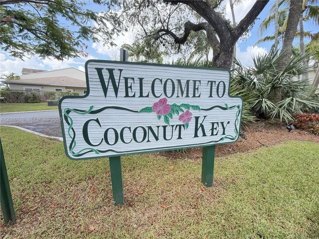 2 of 53 - 309 W Hemingway Circle, Margate, FL