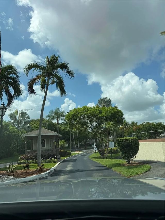 3 of 53 - 309 W Hemingway Circle, Margate, FL