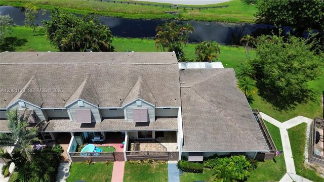 4 of 53 - 309 W Hemingway Circle, Margate, FL