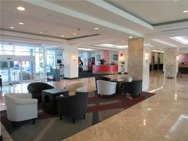 5 of 44 - 2670 E Sunrise Boulevard #301, Fort Lauderdale, FL