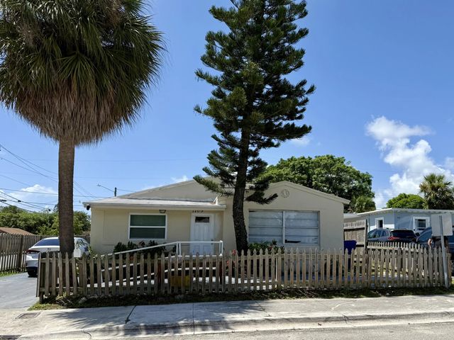 1105 W 34th Street, Riviera Beach