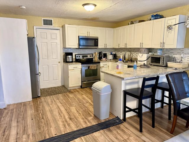 4 of 17 - 1105 W 34th Street, Riviera Beach, FL
