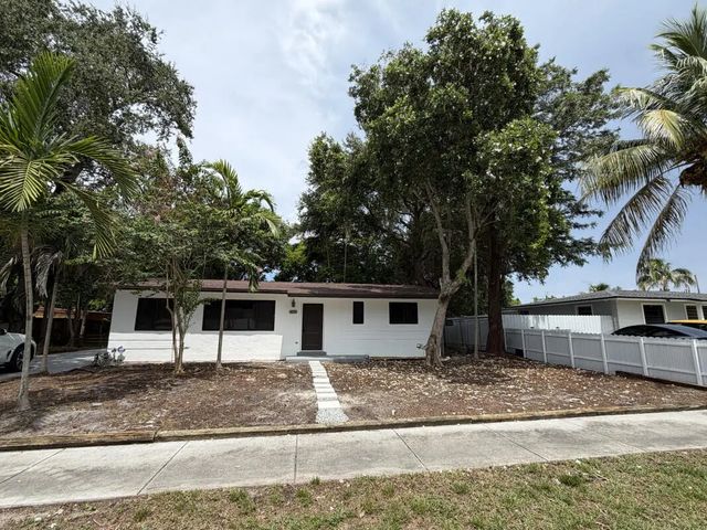 2 of 12 - 3611 Sw 33rd Avenue, West Park, FL
