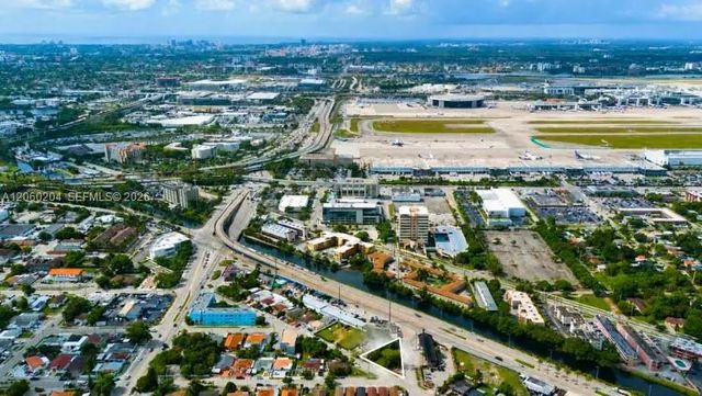 5 of 10 - 699 E Okeechobee Road, Hialeah, FL