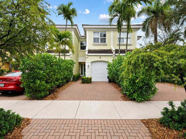 2 of 26 - 1226 Ne 14th Avenue, Fort Lauderdale, FL