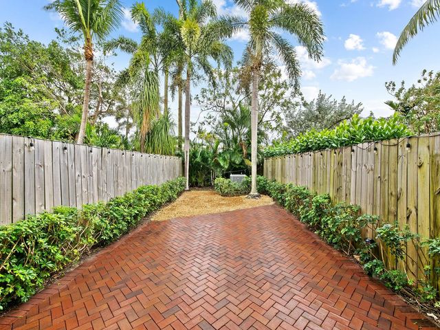 4 of 26 - 1226 Ne 14th Avenue, Fort Lauderdale, FL