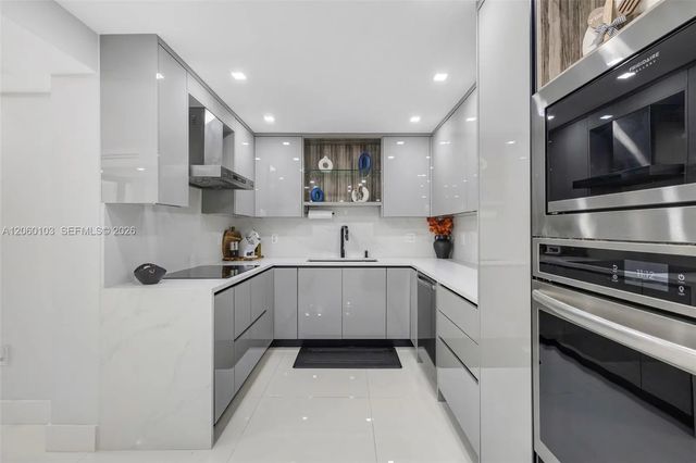 3 of 27 - 13953 Kendale Lakes Circle #b205, Miami, FL