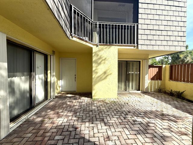 3 of 28 - 3100 Se Brook Street, Stuart, FL