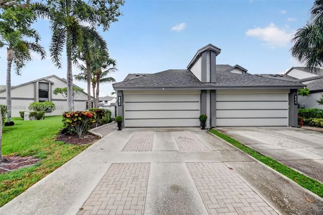 2 of 77 - 802 Landings Boulevard, Greenacres, FL
