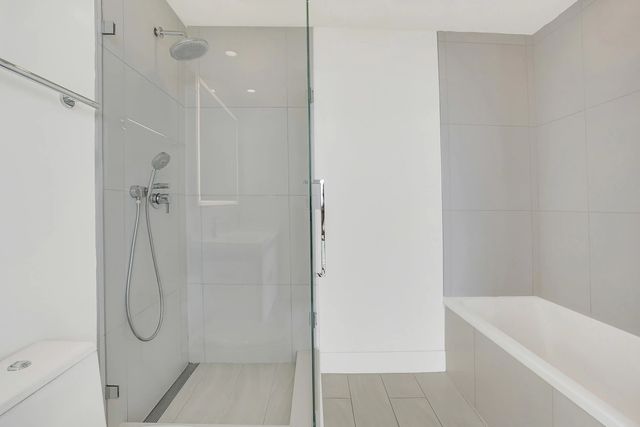 5 of 29 - 2000 Metropica Way #1503, Sunrise, FL