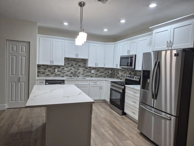 4 of 28 - 6472 Azura Lake Road, Lake Worth, FL