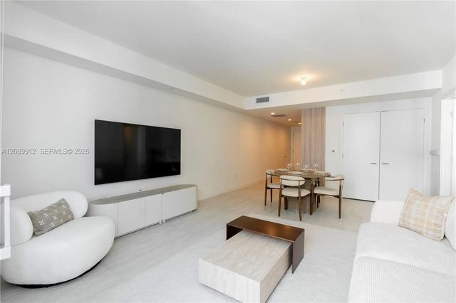 3 of 28 - 77 Se 5th Street #3308, Miami, FL
