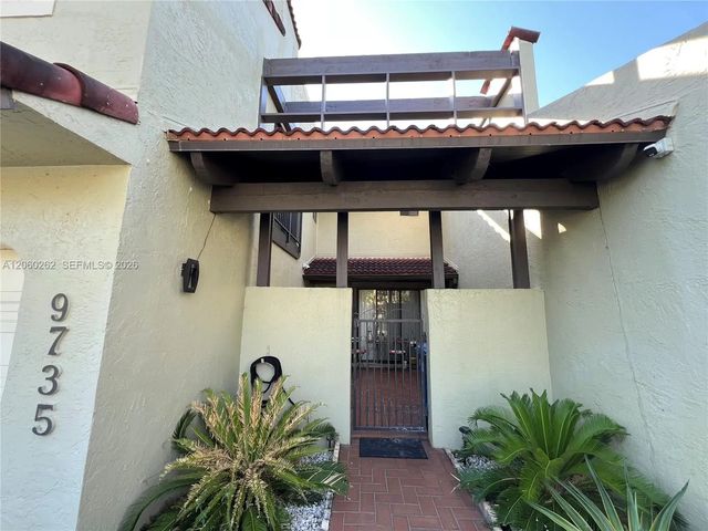 4 of 64 - 9735 Costa Del Sol Boulevard #f-101, Doral, FL