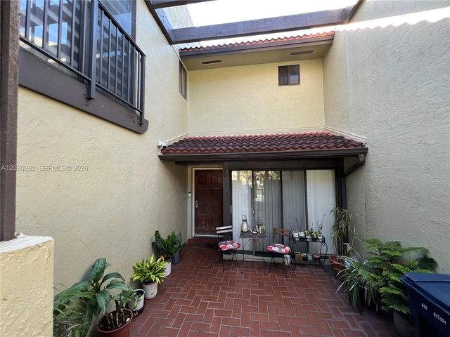 5 of 64 - 9735 Costa Del Sol Boulevard #f-101, Doral, FL