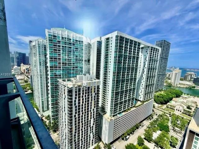 2 of 77 - 68 Se 6th Street #2707, Miami, FL