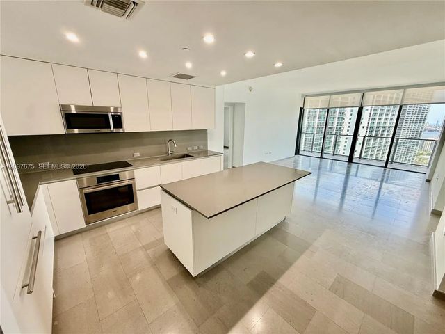 3 of 77 - 68 Se 6th Street #2707, Miami, FL