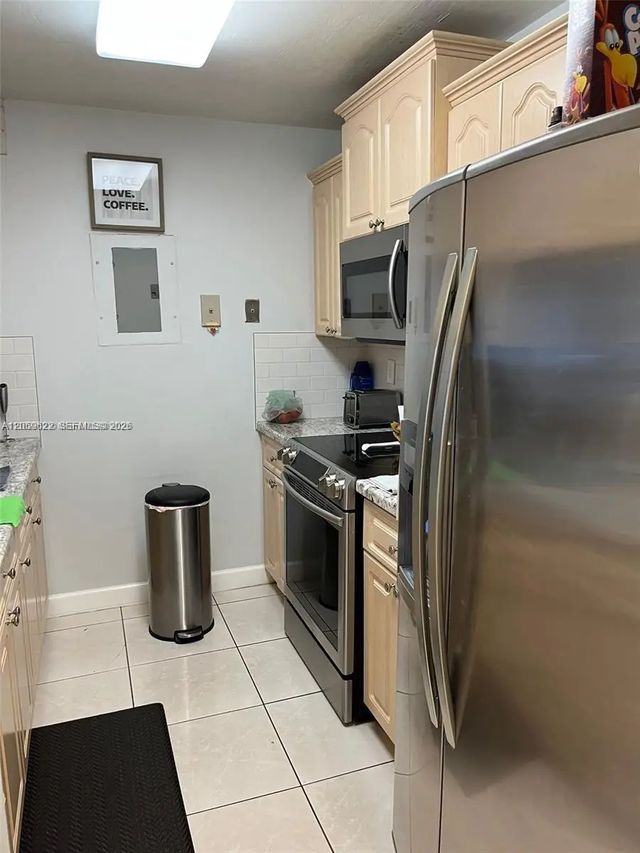 2 of 9 - 10135 Nw 9th St Circle #5-208, Miami, FL