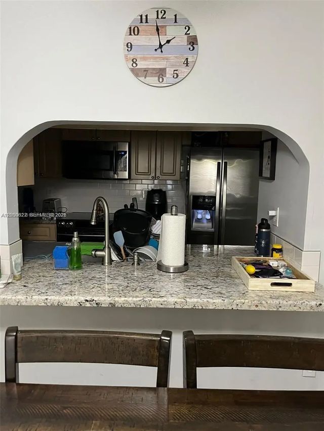 4 of 9 - 10135 Nw 9th St Circle #5-208, Miami, FL