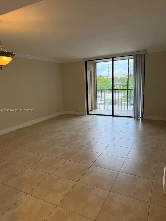 3 of 10 - 8635 Nw 8th Street #303, Miami, FL