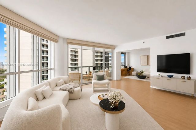 5 of 45 - 21150 Point Place #1605, Aventura, FL