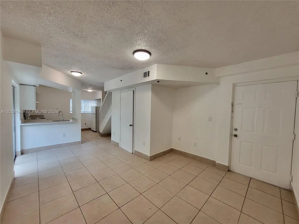 1650 Nw 25th Avenue #213, Miami