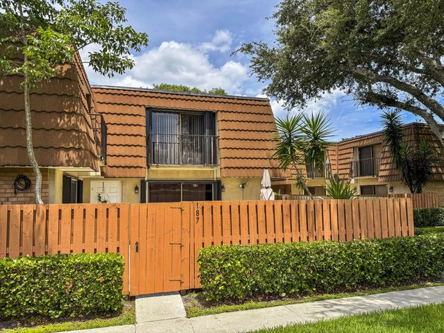 3 of 25 - 187 Charter Way, West Palm Beach, FL
